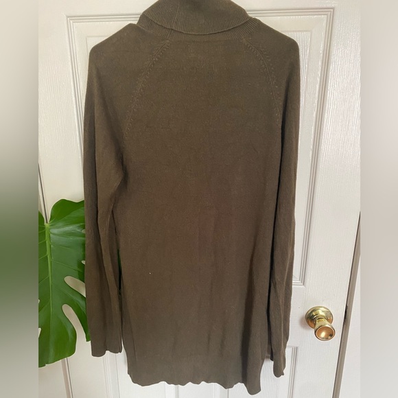 Max Azria Tunic Sweater/Sweater dress - Picture 3 of 6